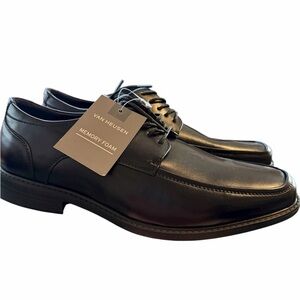 NWT Van Huesen men’s size 9.5 lace Oxfords memory foam black